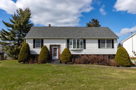 24 Laurel Circle Bangor ME 04401