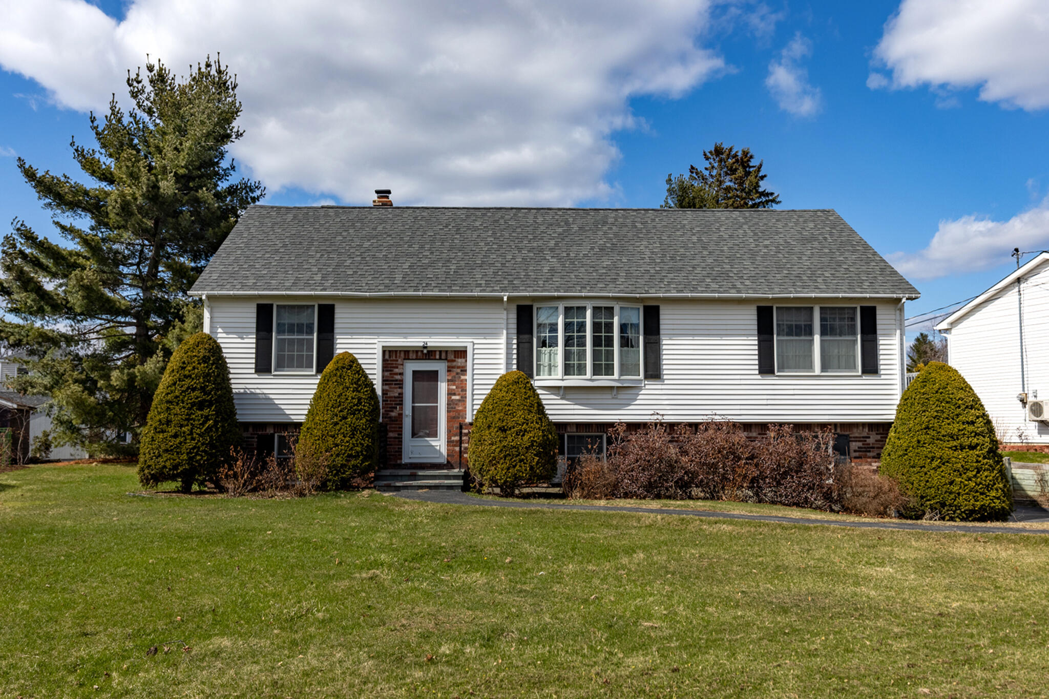 24 Laurel Circle Bangor ME 04401