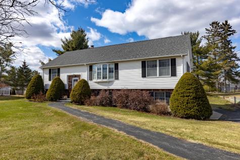 24 Laurel Circle Bangor ME 04401