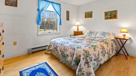 24 Laurel Circle Bangor ME 04401