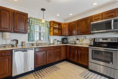 184 Highland Avenue Gardiner ME 04345