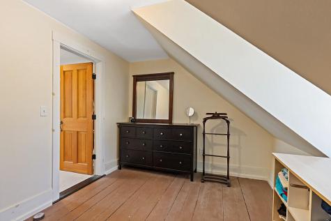 184 Highland Avenue Gardiner ME 04345