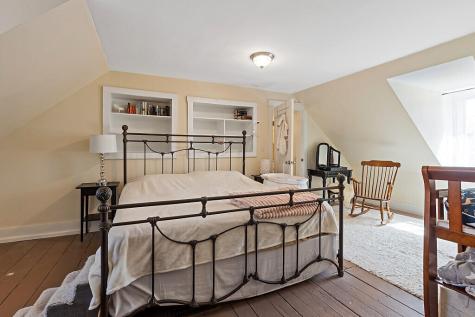 184 Highland Avenue Gardiner ME 04345