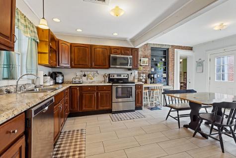 184 Highland Avenue Gardiner ME 04345