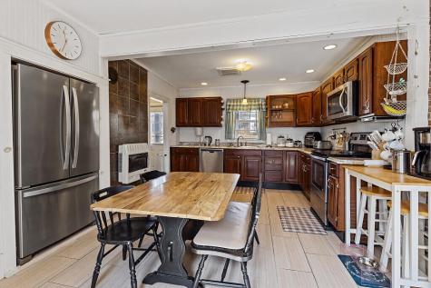 184 Highland Avenue Gardiner ME 04345