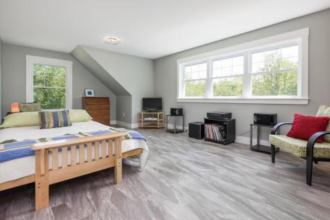 40 Garfield Road Minot ME 04258