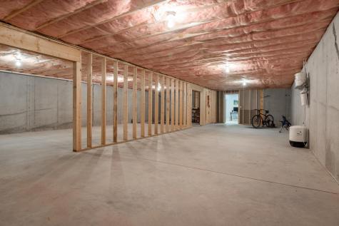 40 Garfield Road Minot ME 04258