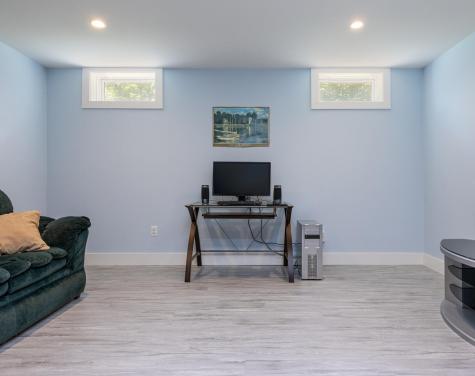 40 Garfield Road Minot ME 04258