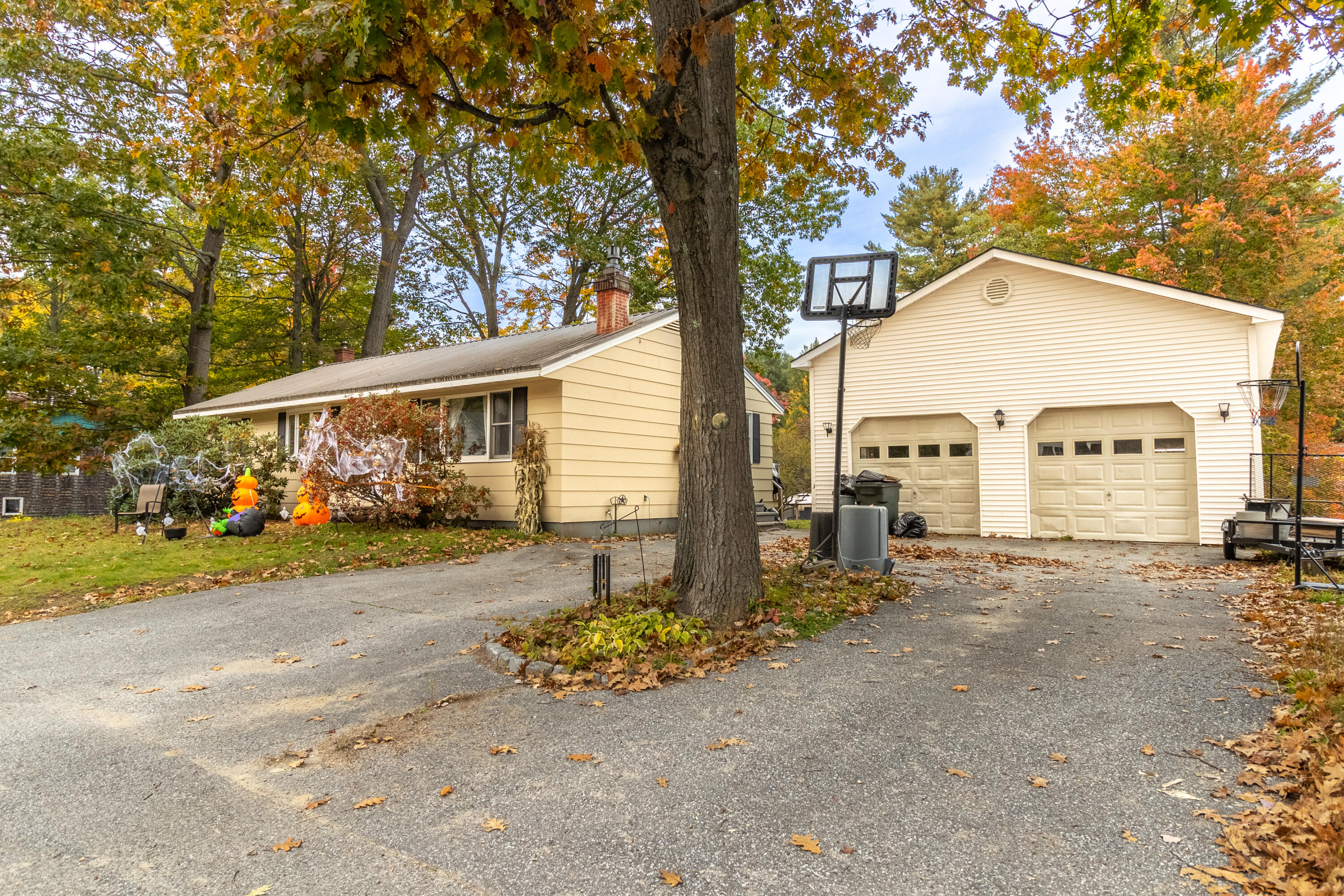 33 Maple Point Auburn ME 04210