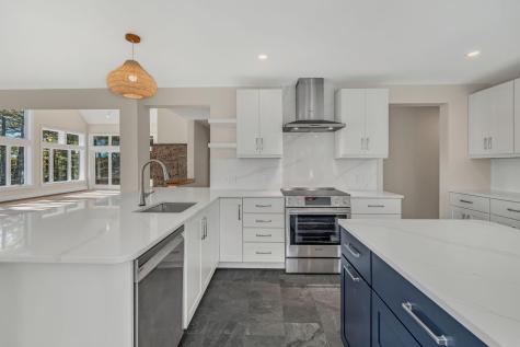 82 Falcon Lane Lamoine ME 04605