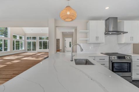 82 Falcon Lane Lamoine ME 04605