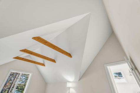 82 Falcon Lane Lamoine ME 04605