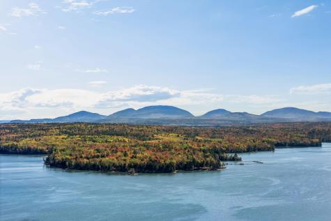 82 Falcon Lane Lamoine ME 04605