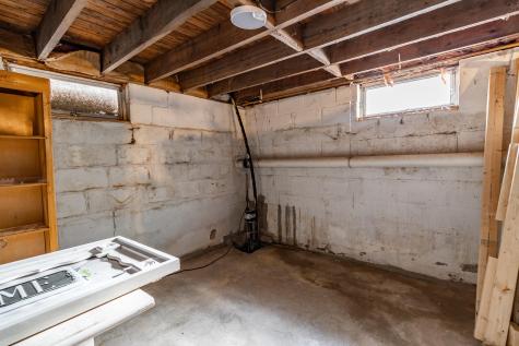 73 Pinewoods Road Lisbon ME 04250