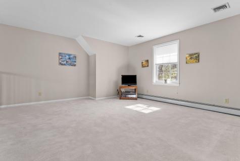 24 Spring Pond Circle York ME 03909