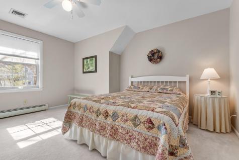 24 Spring Pond Circle York ME 03909