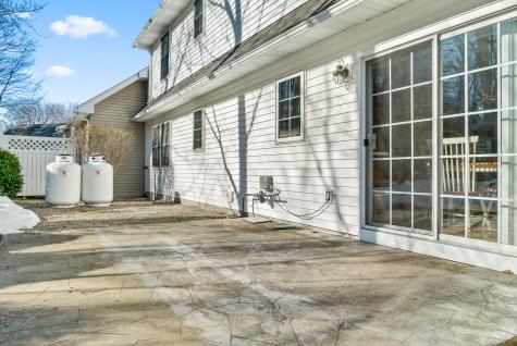 24 Spring Pond Circle York ME 03909