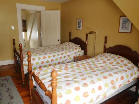 26 Mountain Avenue Lewiston ME 04240