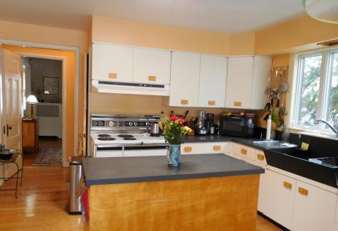 26 Mountain Avenue Lewiston ME 04240