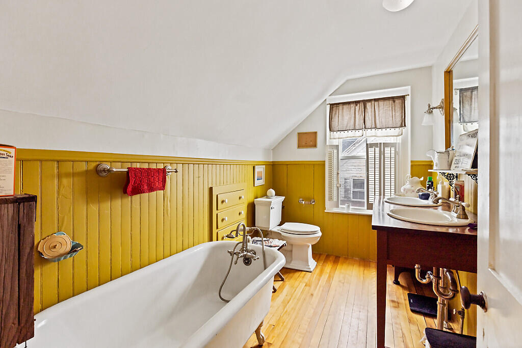 131 Brunswick Avenue Gardiner ME 04345