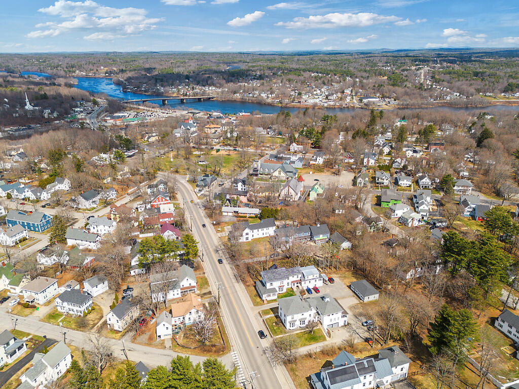 131 Brunswick Avenue Gardiner ME 04345