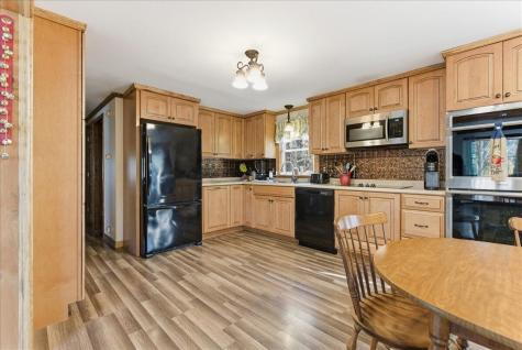 26 Carpenter Road Poland ME 04274