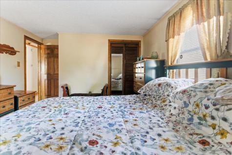 26 Carpenter Road Poland ME 04274