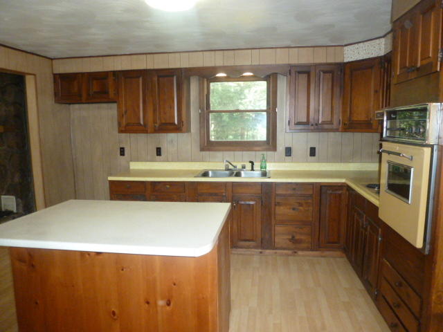 22 Davis Farm Road Raymond ME 04071