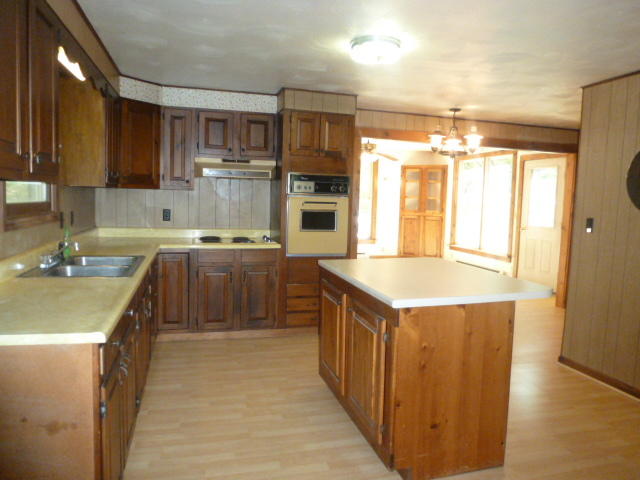 22 Davis Farm Road Raymond ME 04071
