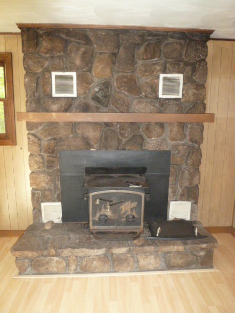 22 Davis Farm Road Raymond ME 04071