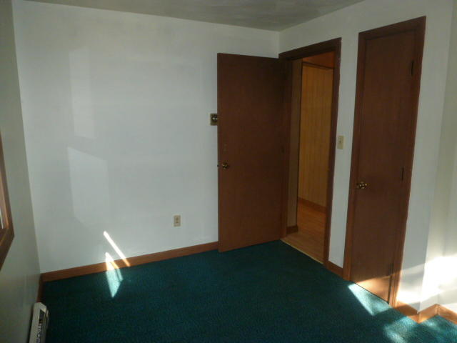 22 Davis Farm Road Raymond ME 04071