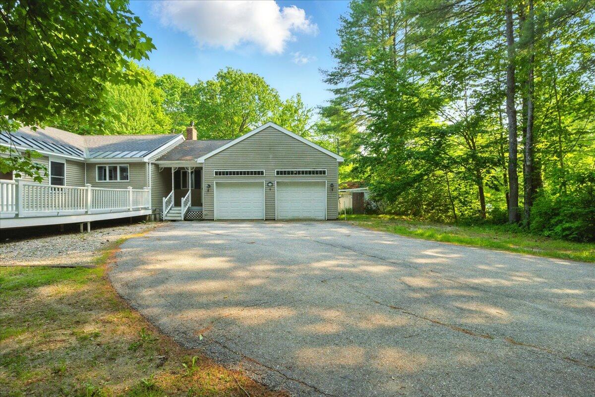 14 Goshen Lane New Gloucester ME 04260