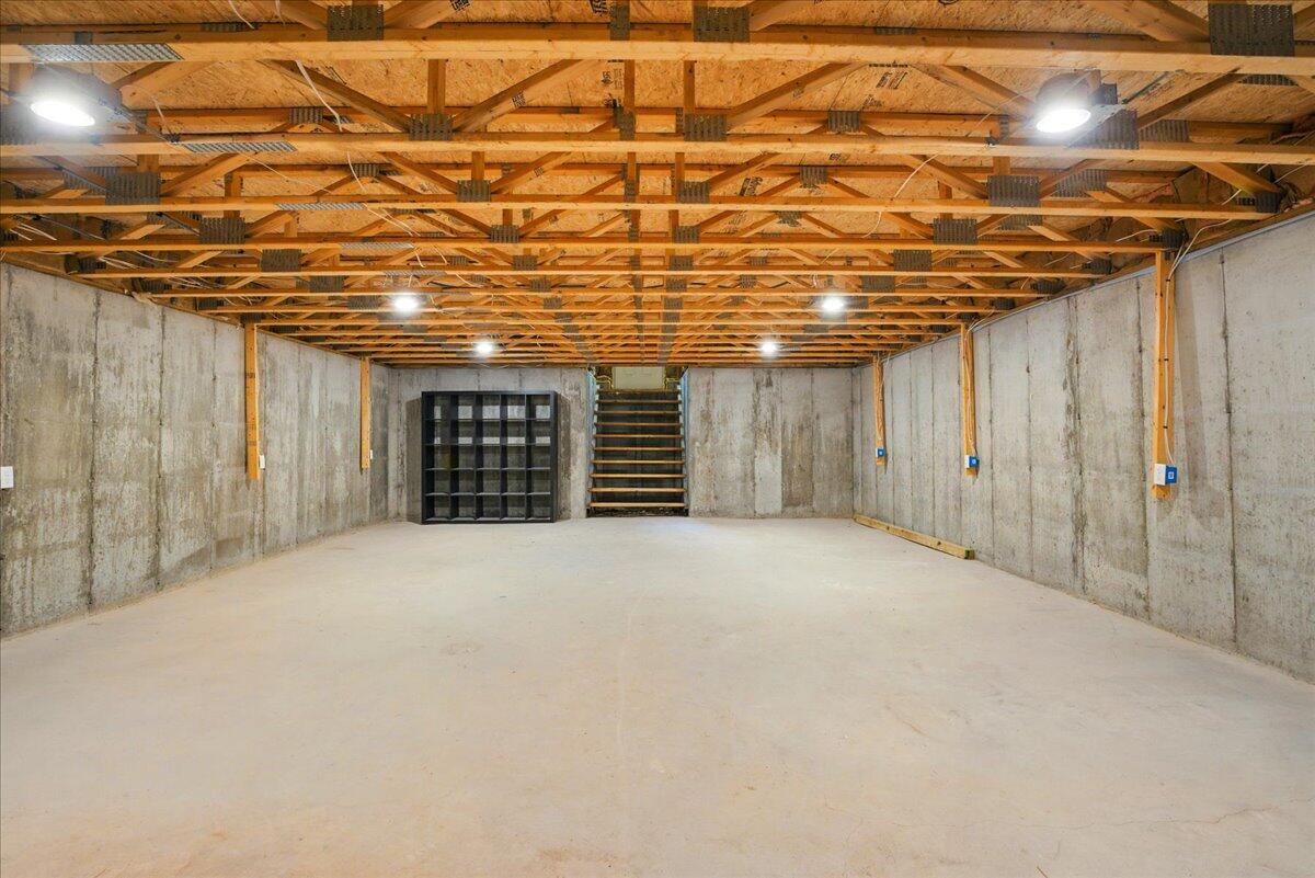 14 Goshen Lane New Gloucester ME 04260