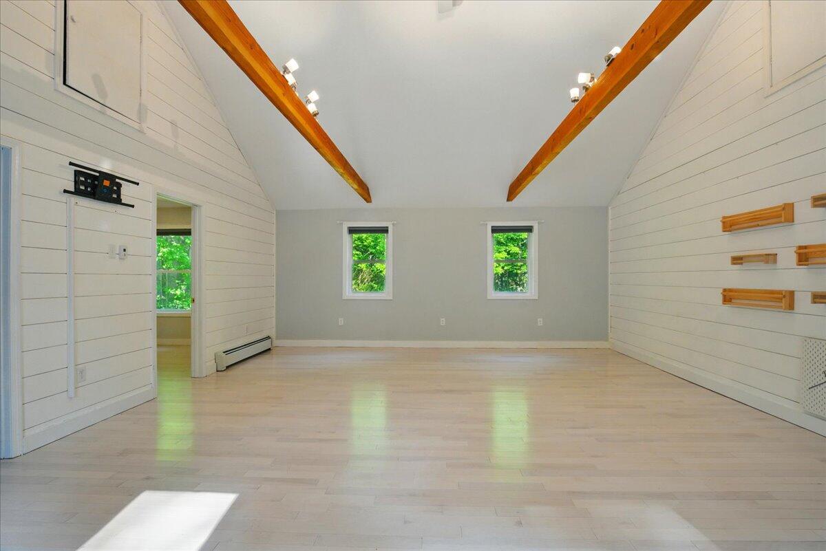 14 Goshen Lane New Gloucester ME 04260