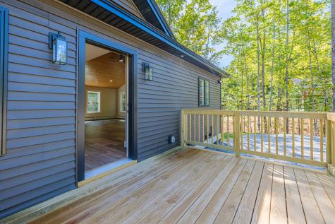 25 Lydia Lane Norway ME 04268