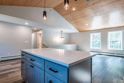 25 Lydia Lane Norway ME 04268