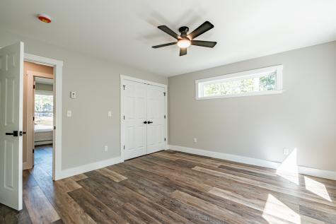 25 Lydia Lane Norway ME 04268