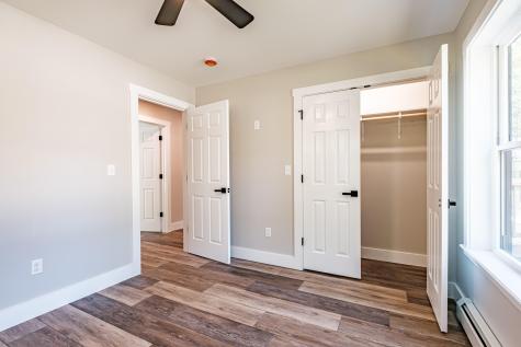 25 Lydia Lane Norway ME 04268