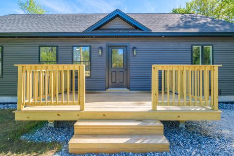 25 Lydia Lane Norway ME 04268