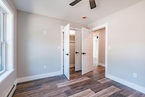 25 Lydia Lane Norway ME 04268