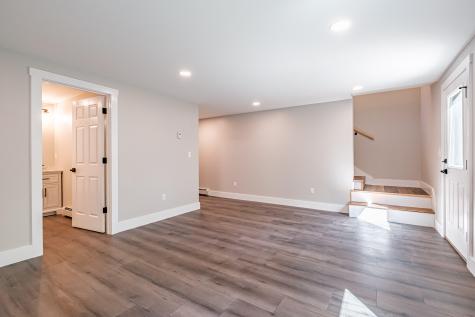 25 Lydia Lane Norway ME 04268