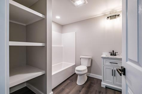 25 Lydia Lane Norway ME 04268