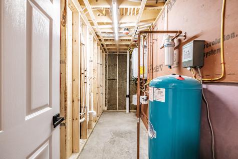 25 Lydia Lane Norway ME 04268