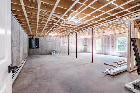 25 Lydia Lane Norway ME 04268