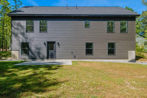 25 Lydia Lane Norway ME 04268