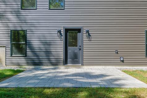 25 Lydia Lane Norway ME 04268