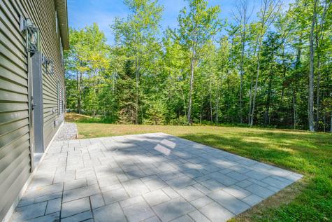 25 Lydia Lane Norway ME 04268