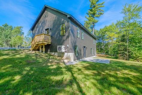 25 Lydia Lane Norway ME 04268