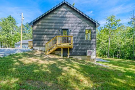25 Lydia Lane Norway ME 04268