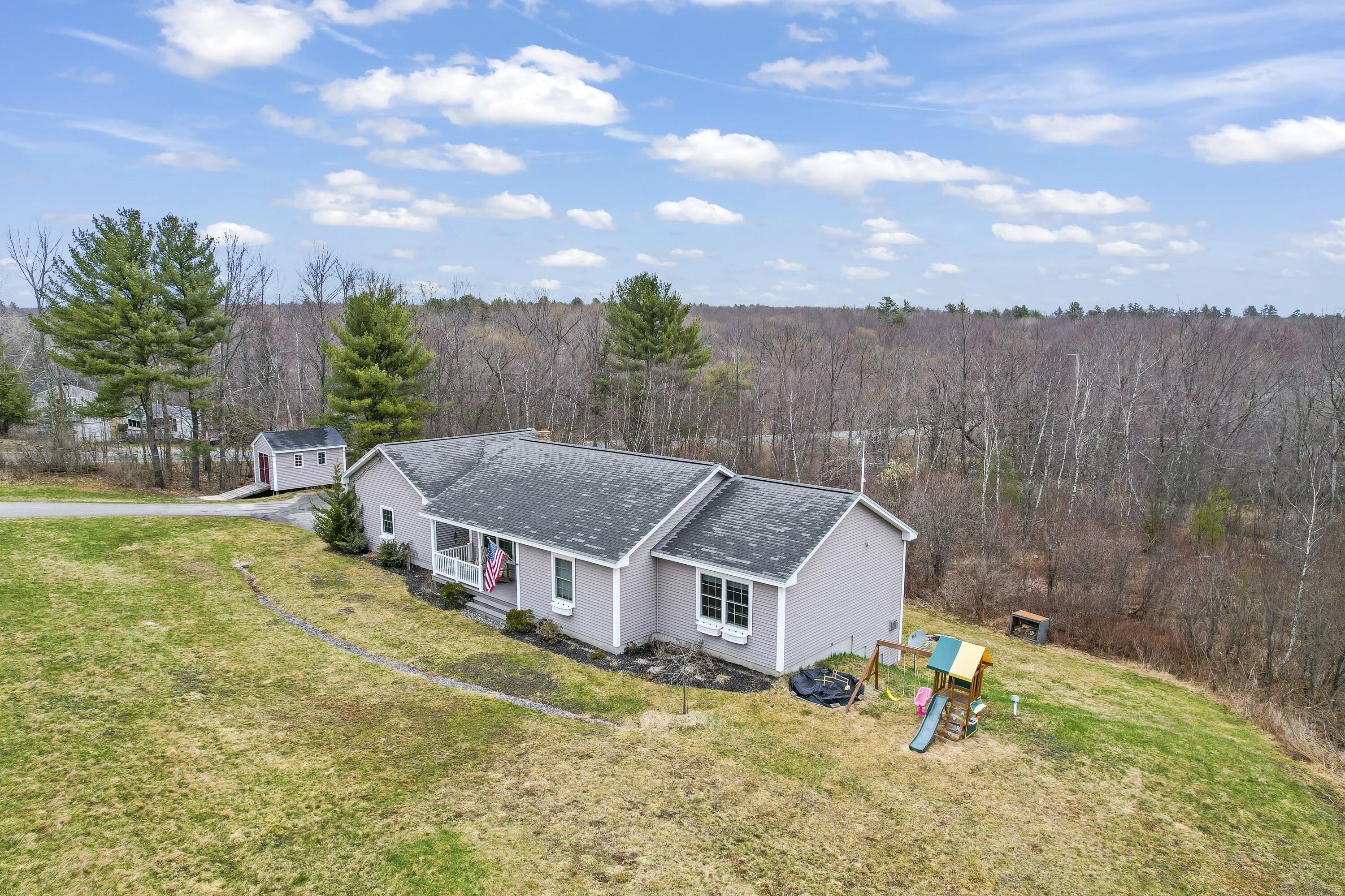 4 Meadow Way Richmond ME 04357